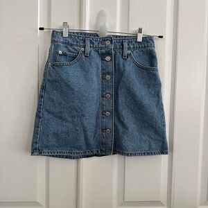 Levi's denim skirt size 26